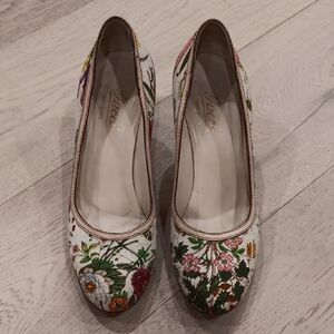 GUCCI Flower Fabric Heels Size 5.5